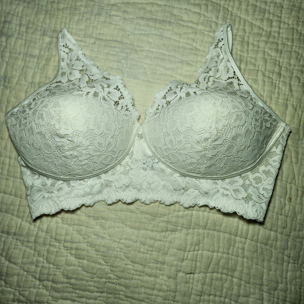Maidenform Bra Size 40D DM1188 White  Lace Wireless Padded  Adjustable Straps